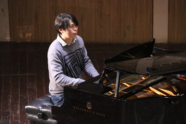 学术阐释（声东击西）是什么生肖