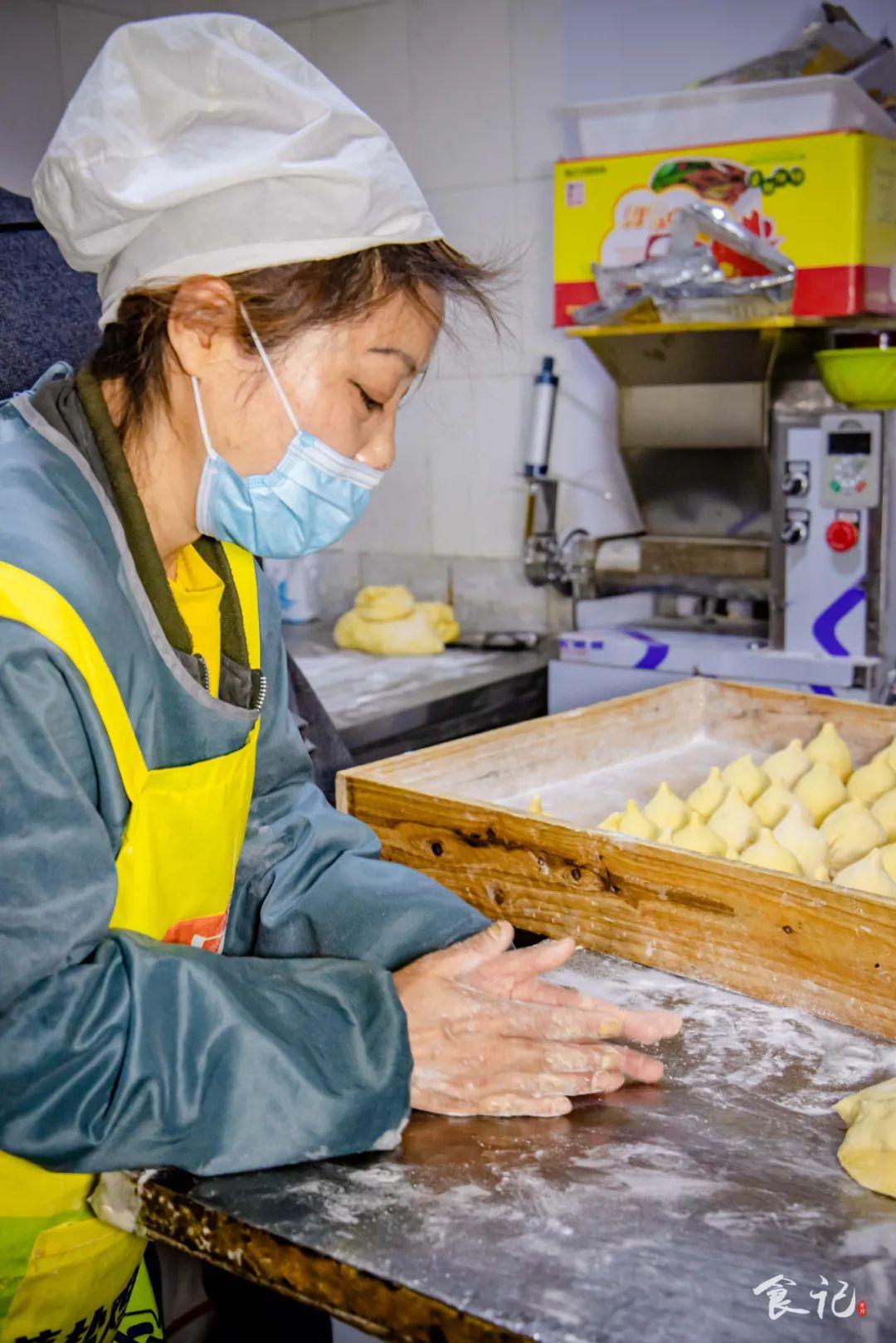 业内点评:四五二十合二码，东方取肖辰寅卯猜一生肖