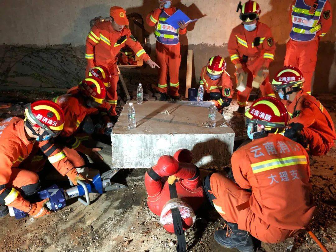 深度报道（金蛇狂午升平岁，沙场奋战揭尽力。代表什么生肖