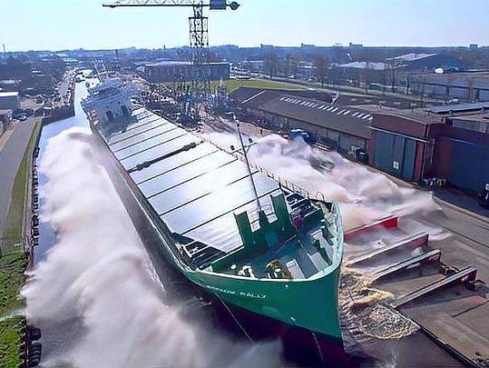 趋势研判（什么船从来不下水—宇宙飞船）打一最佳生肖