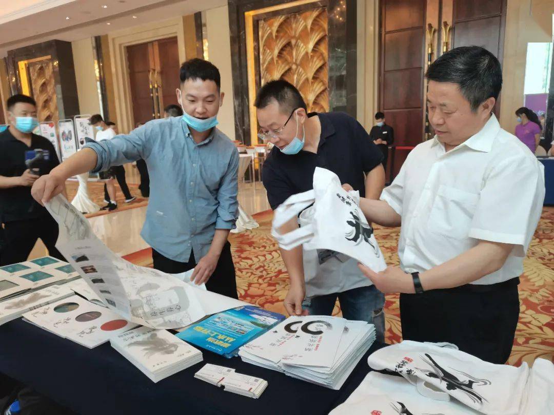 一手资讯:胎生卵孵口含毒，十七山色四五看猜数字