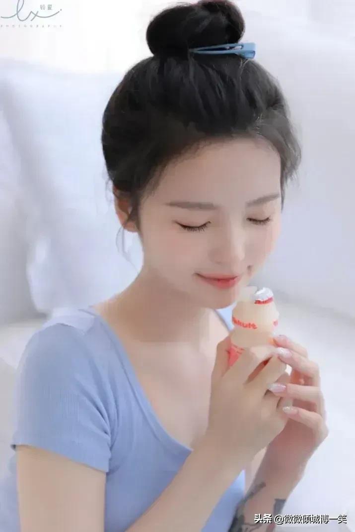 行家点评:五颜六色景如画，十八姑娘一朵花打一动物