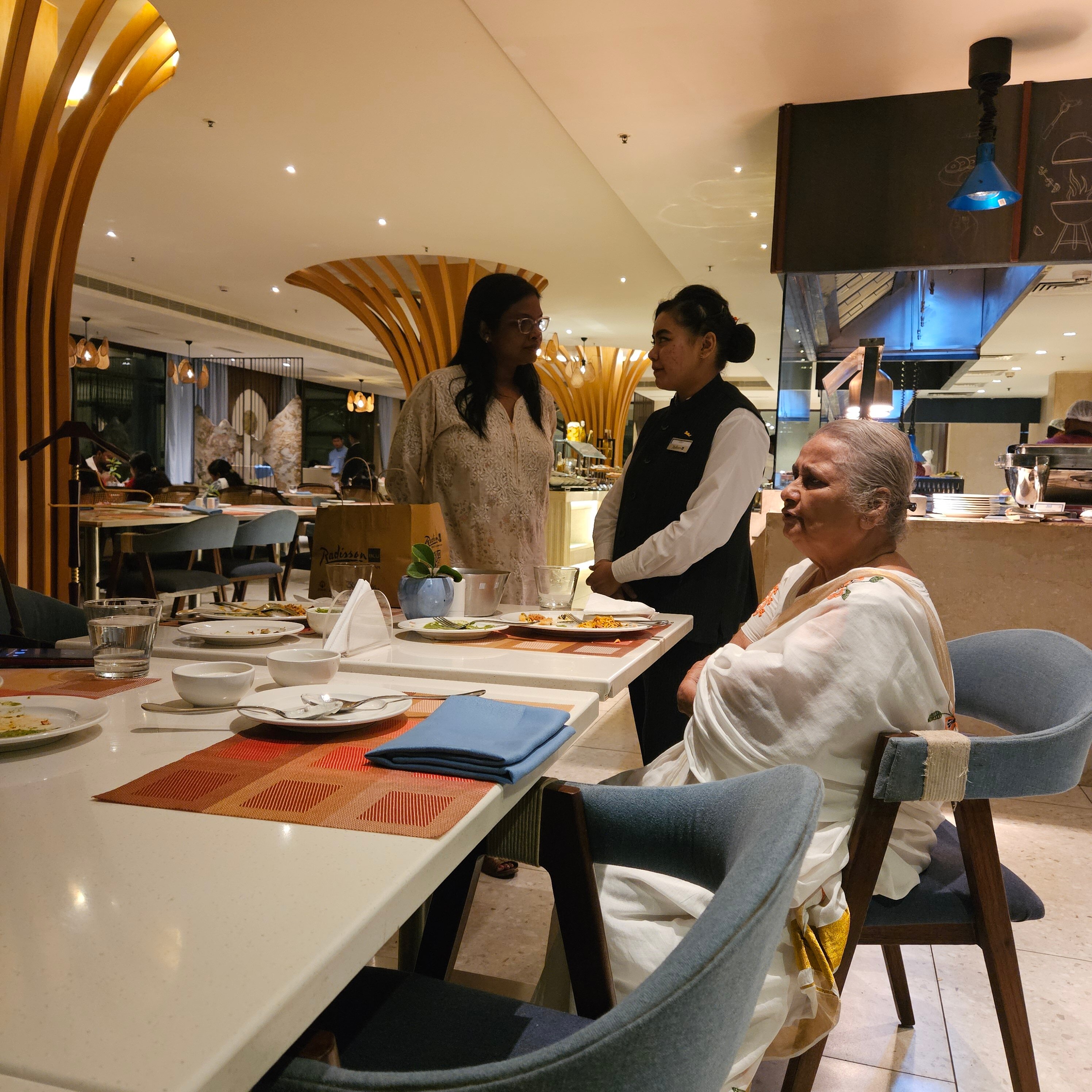 行家点评:草绿裙腰一道斜是打什么最佳精准生肖