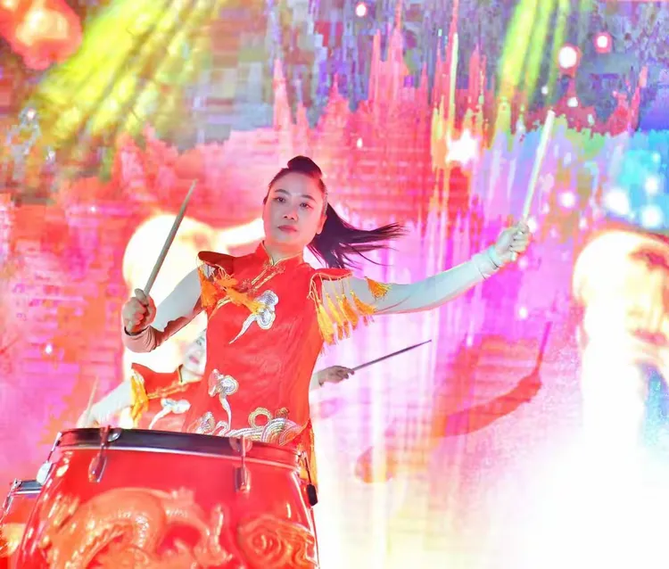 独家解读:战鼓声声震碧天，忠心报主过一生比喻什么动物