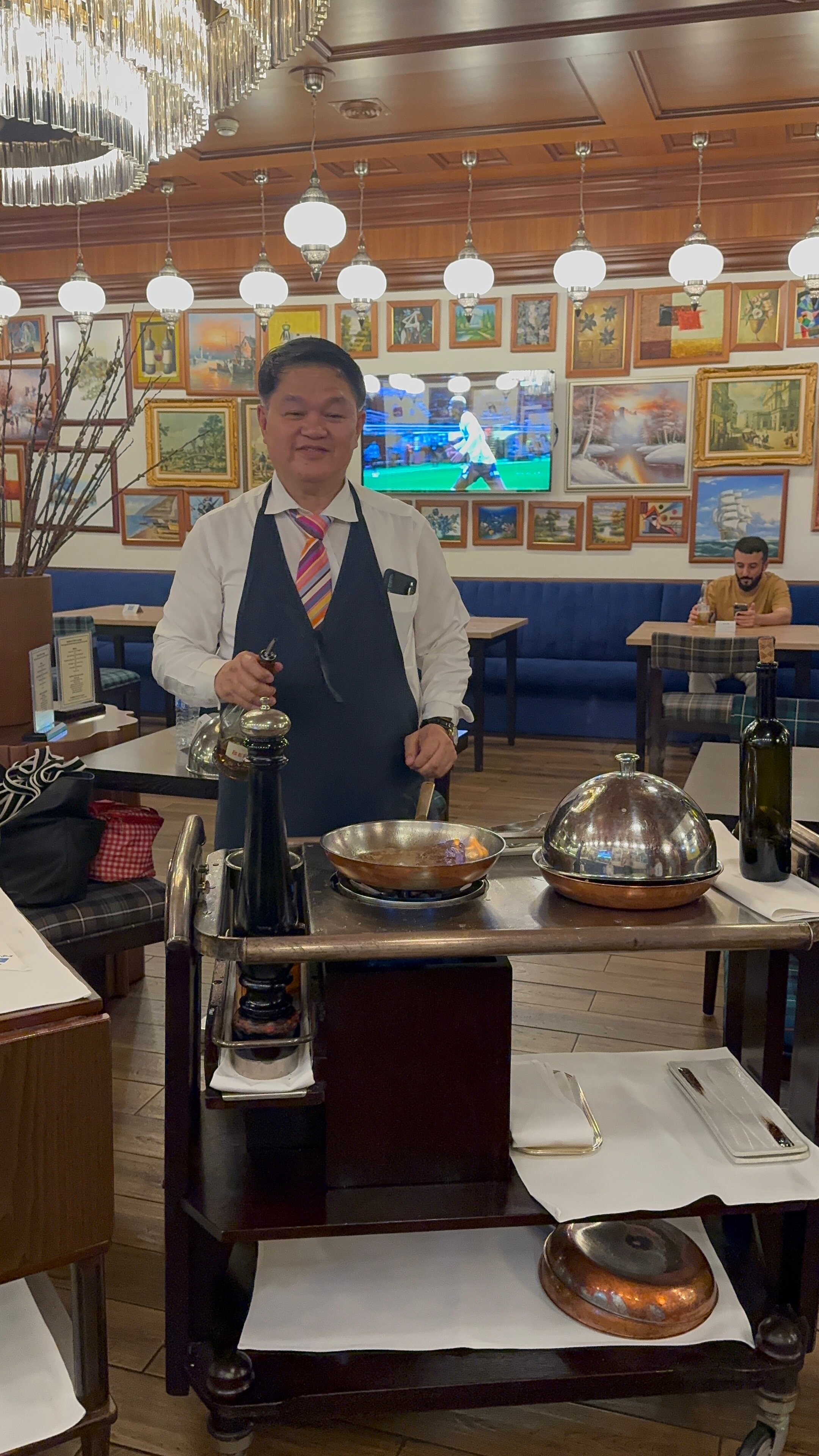 行家点评:草绿裙腰一道斜是打什么最佳精准生肖